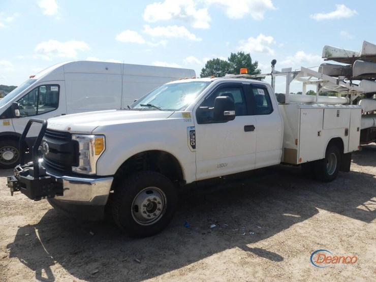 2017-ford-f350-image-13