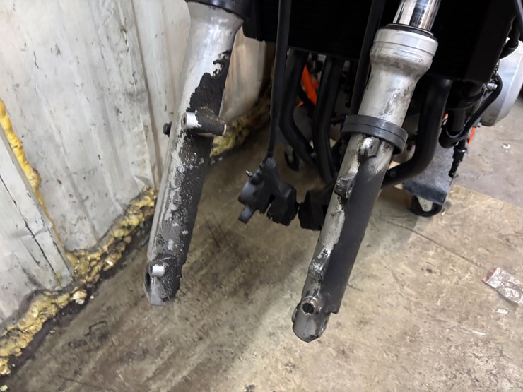 #402-•-yamaha-r1-for-parts/-repairs-image-5