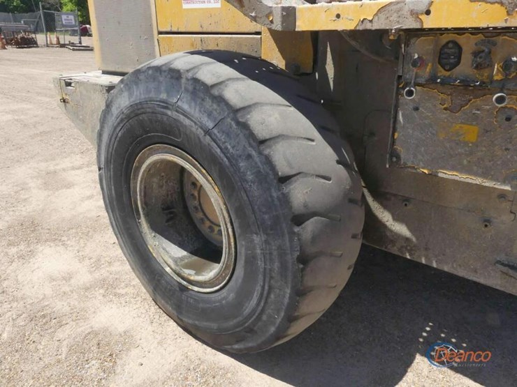 deere-524k-image-11