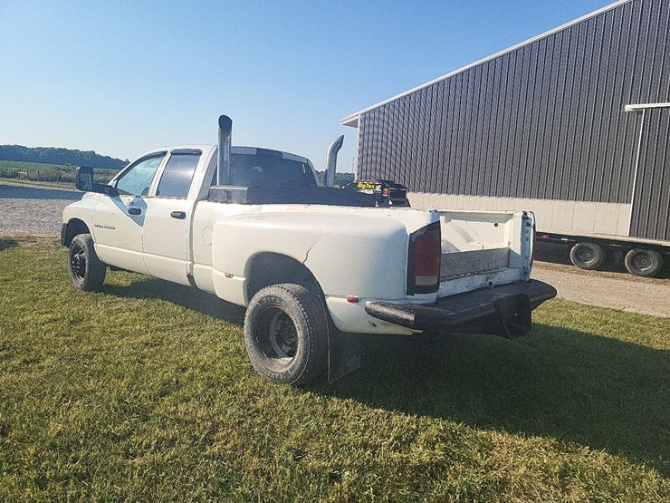 2003-dodge-ram-3500-4x4-4-door-truck-image-3