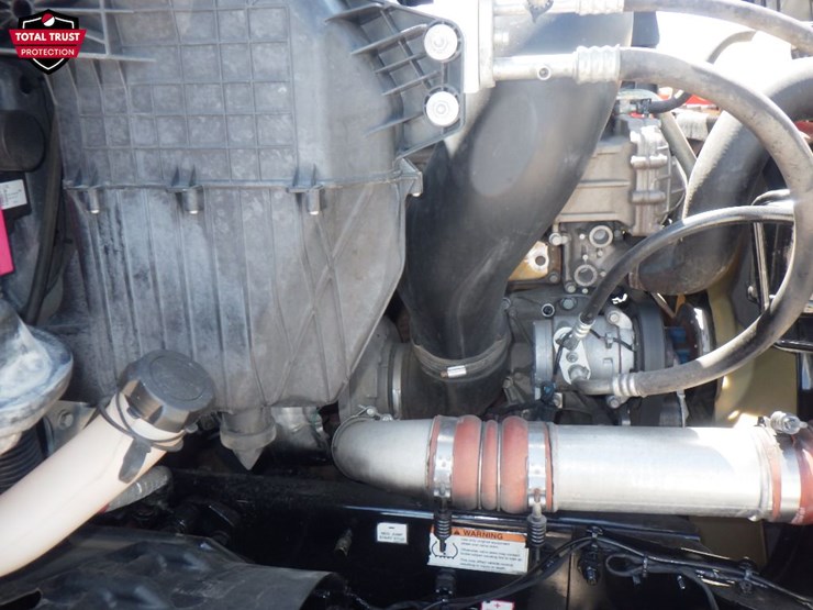 2019-freightliner-cascadia-116-image-25