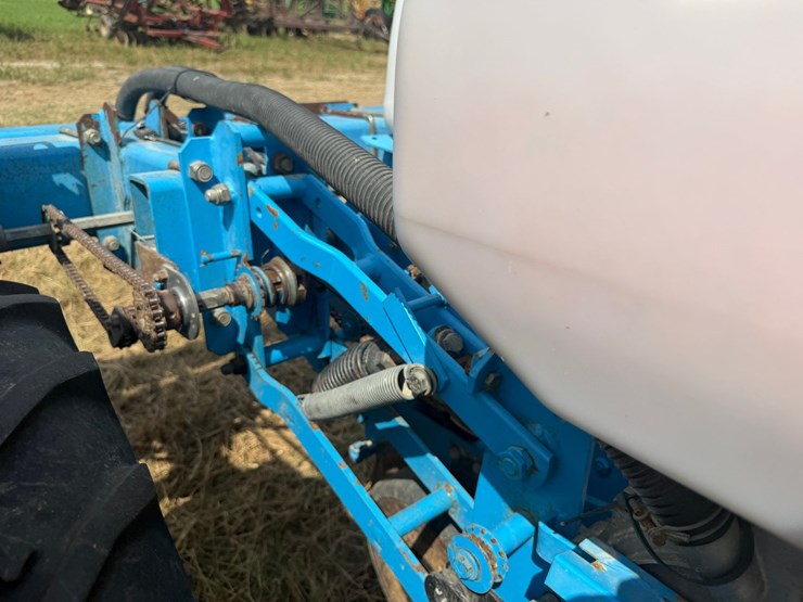 #51909-•-monosem-12-twin-row-38"-center-planter-05a116-inv#51909-image-107