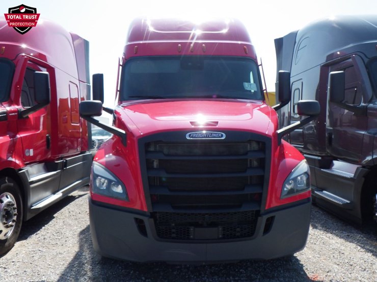 2022-freightliner-cascadia-126-image-2