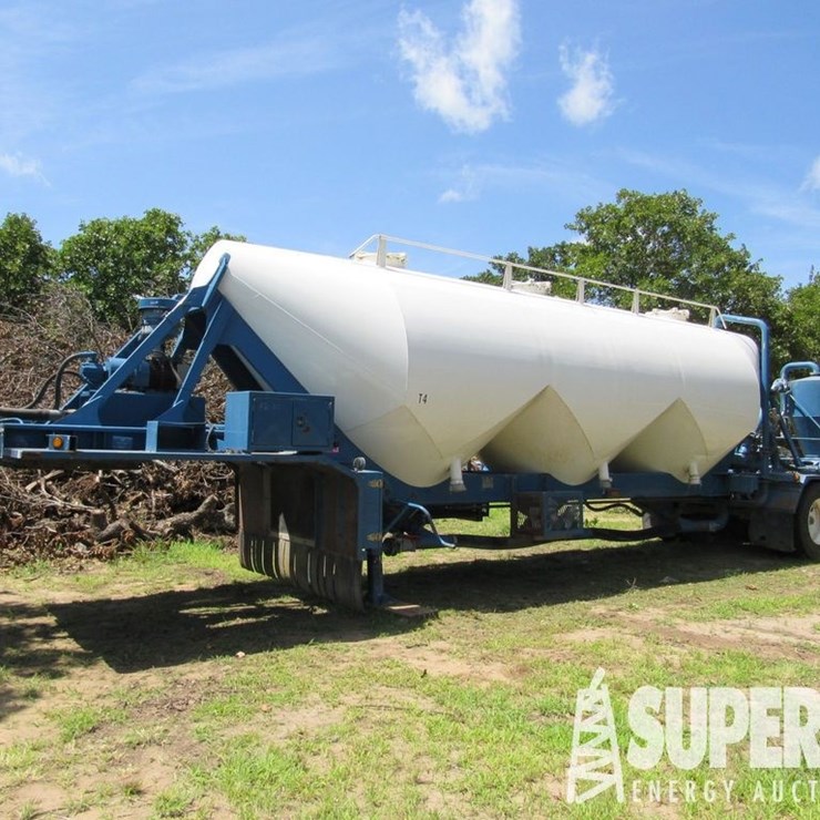 (x) 2006 LBI HEB-HT2-J1000X3 T/A Pneumatic Bulk Cement Trailer