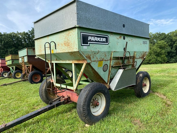 parker-2600-gravity-wagon-image-3