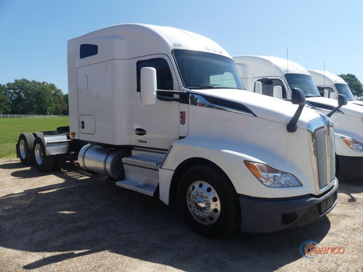 2022-kenworth-t680-image-1