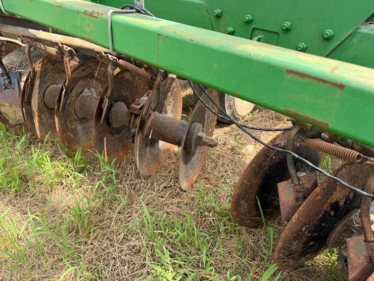 john-deere-37-image-22