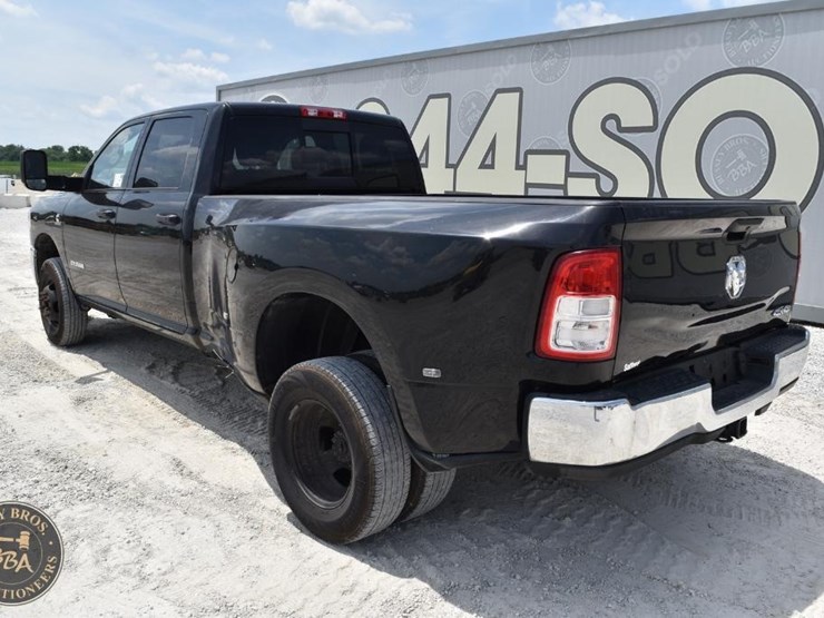 2022-ram-3500-hd-image-3