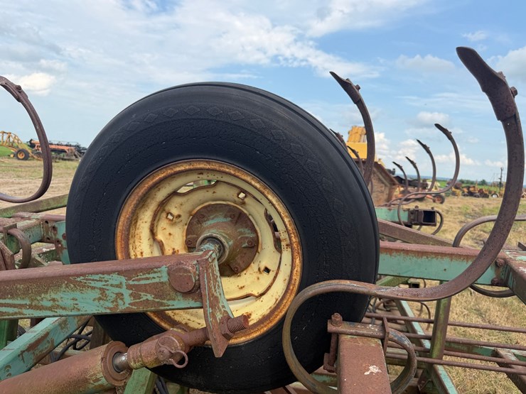 john-deere-1010-image-9