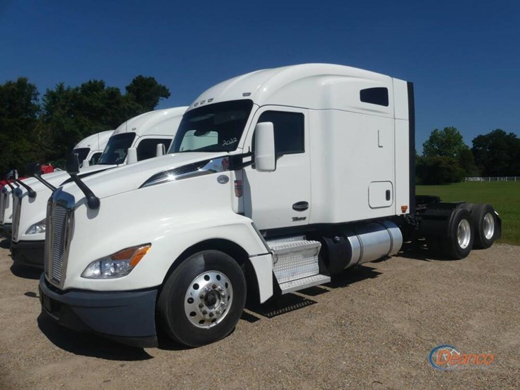 2022-kenworth-t680-image-23