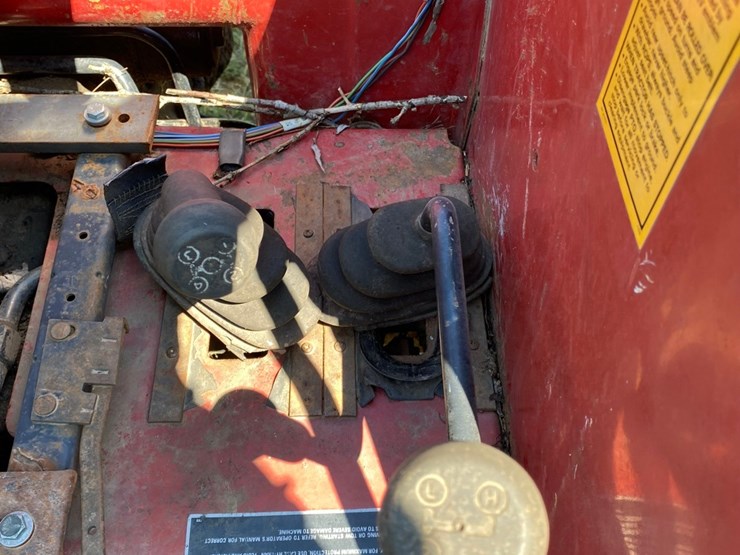 case-ih-695-2-wd-tractor-image-22