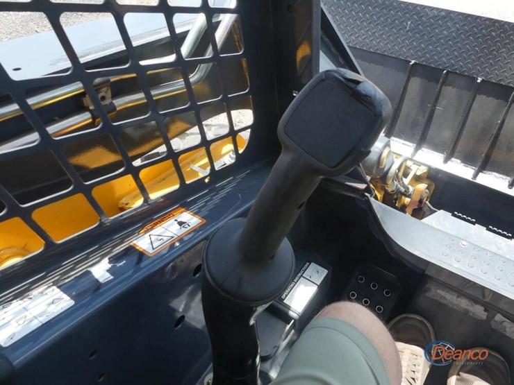 deere-328d-image-10