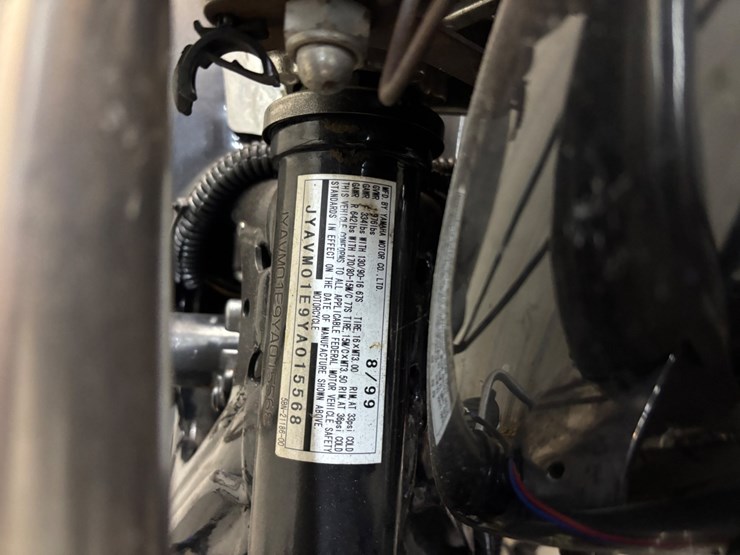 #401-•-1999-yamaha-v-star-650-classic-for-parts/-repairs-image-5