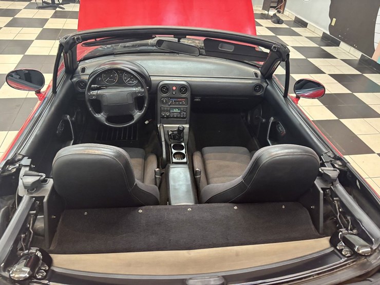 #1872-•-1990-mazda-miata-convertible-image-29