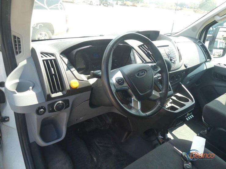 2016-ford-transit-image-8