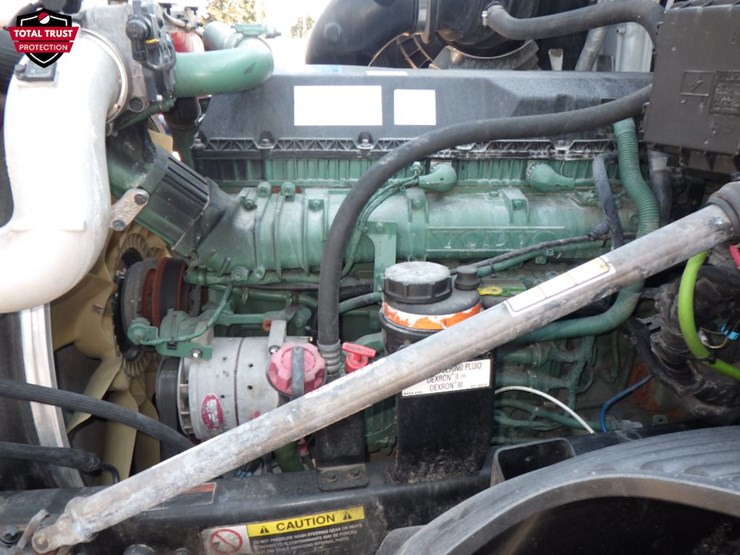 2024-volvo-vnl860-image-19