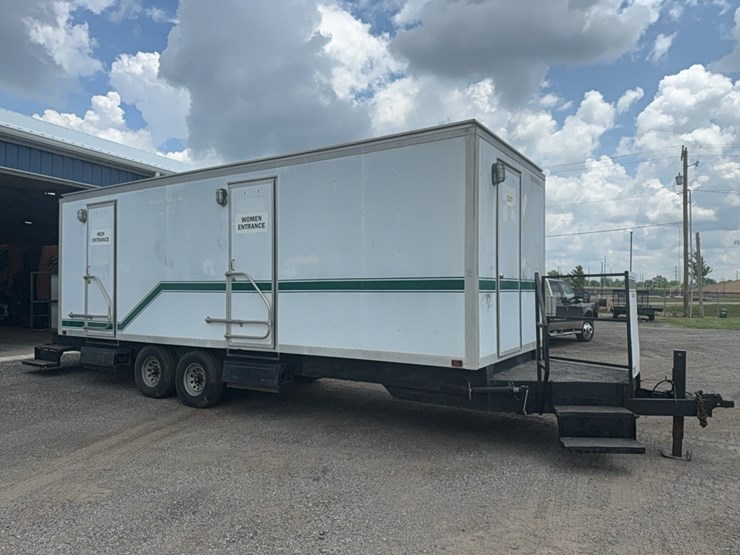 1992-pace-restroom-trailer-image-41