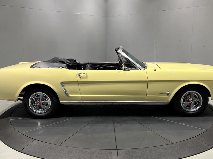 #1512-•-1965-ford-mustang-convertible-image-42