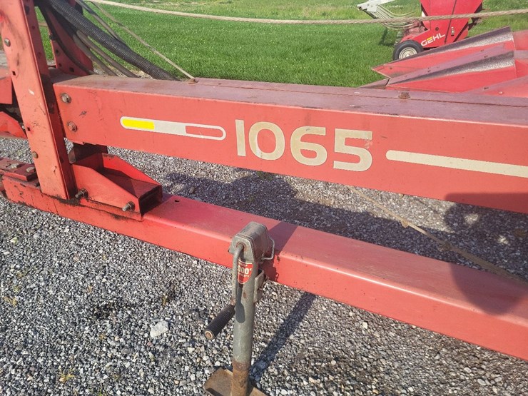 gehl-1065-tandem-axle-forage-chopper-w/2-heads---nice-image-13