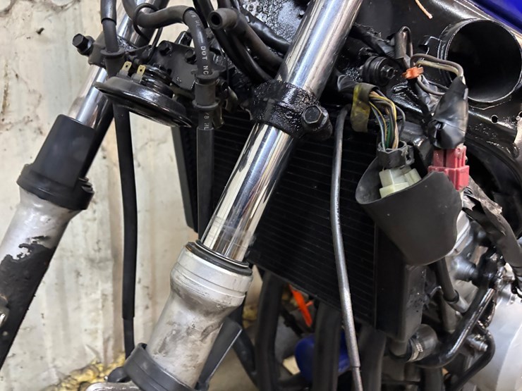 #402-•-yamaha-r1-for-parts/-repairs-image-4