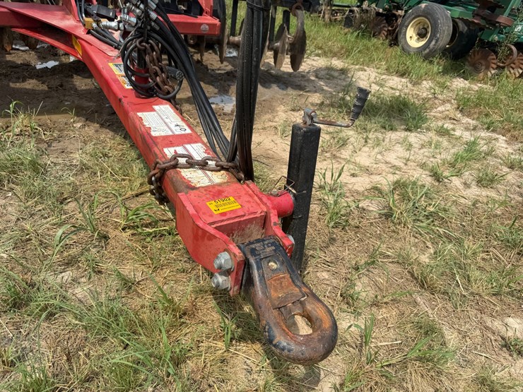 case-ih-330-image-41