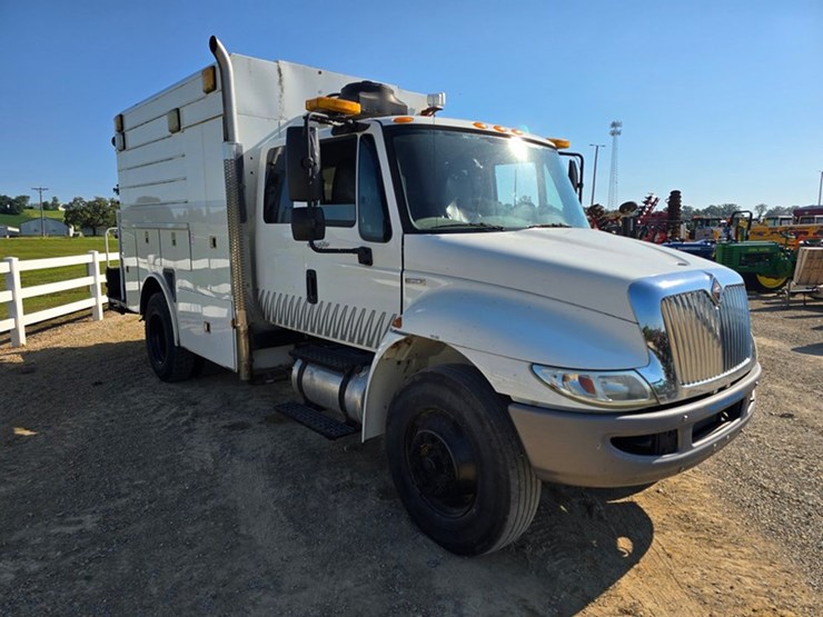 2008-international-durastar-4300-image-10