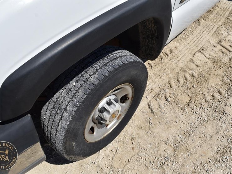 2004-chevrolet-silverado-1500-image-33