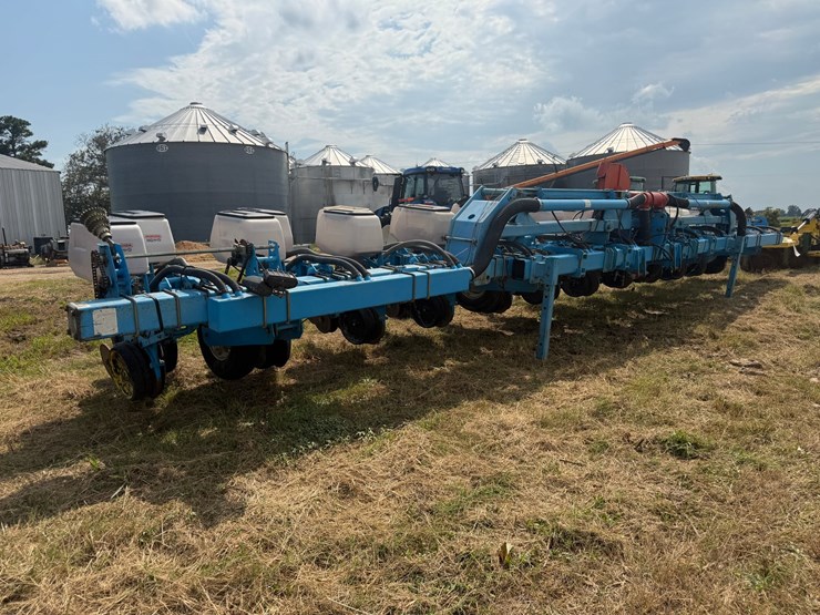 #51909-•-monosem-12-twin-row-38"-center-planter-05a116-inv#51909-image-2