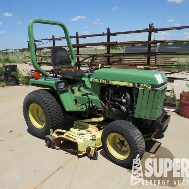 JOHN DEERE 755