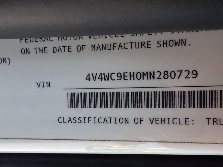 2021-volvo-vnr300-image-21