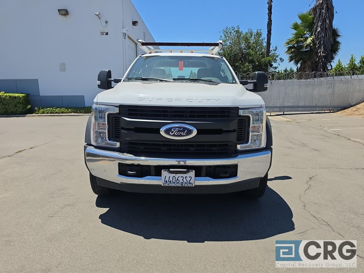 2019-ford-f450-xl-image-2