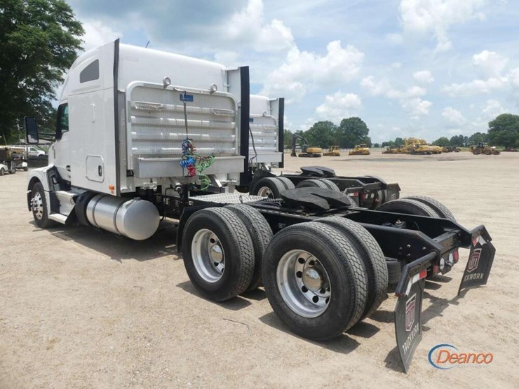 2022-kenworth-t680-image-3