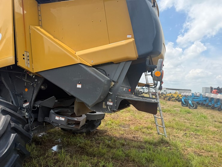 claas-lexion-760-image-39