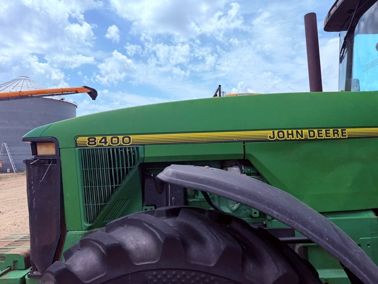 1996-john-deere-8400-image-35