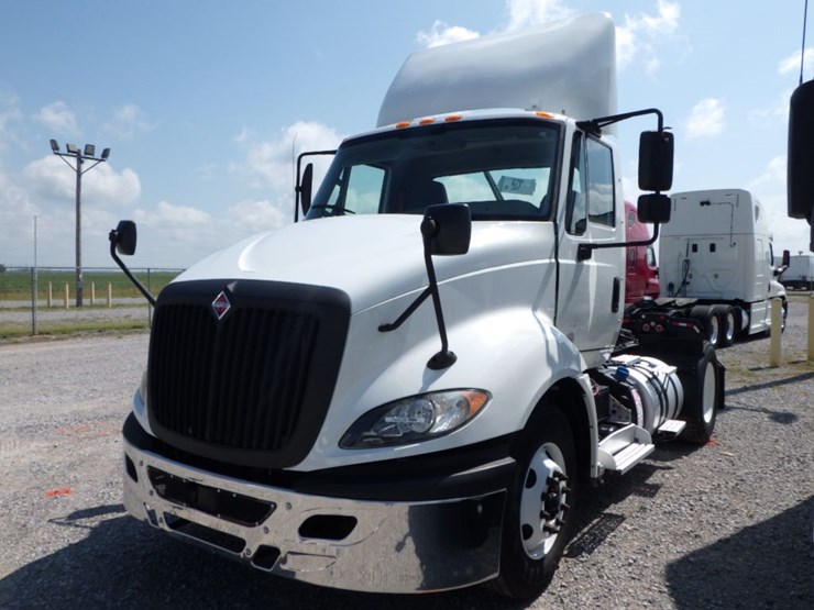 2018-international-prostar-image-1