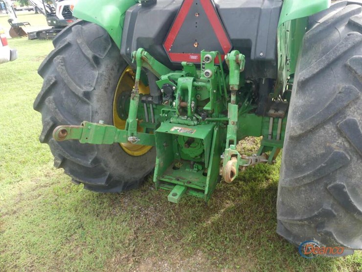 2021-john-deere-5075e-image-3