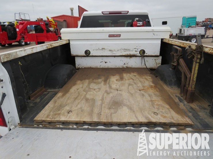2024-chevrolet-silverado-2500hd-image-5