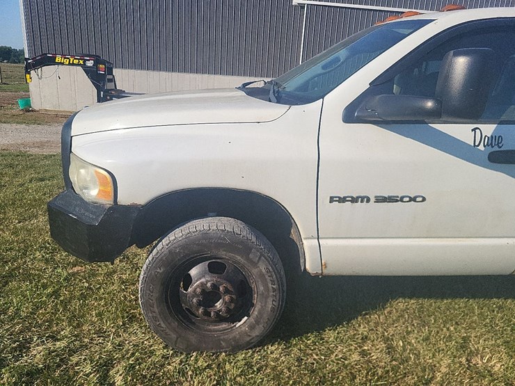 2003-dodge-ram-3500-4x4-4-door-truck-image-11