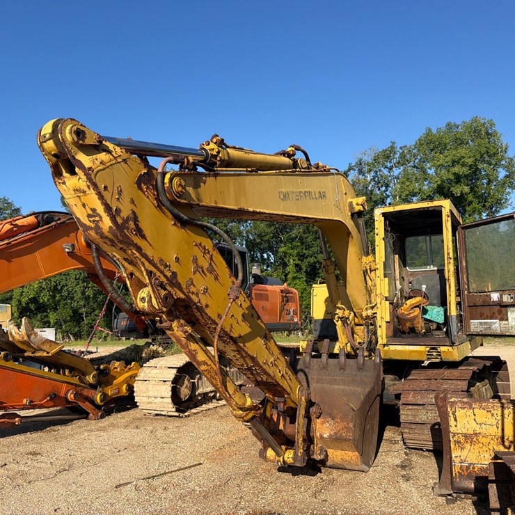 CATERPILLAR 215