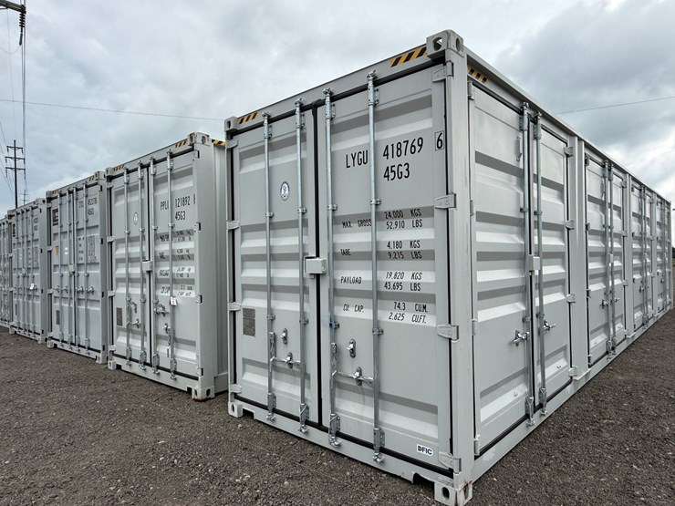 #72-•-40'-storage-container-w/-4-double-side-doors-image-1