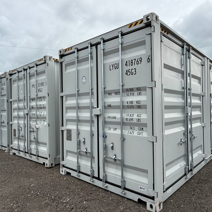 #72 • 40' STORAGE CONTAINER W/ 4 DOUBLE SIDE DOORS