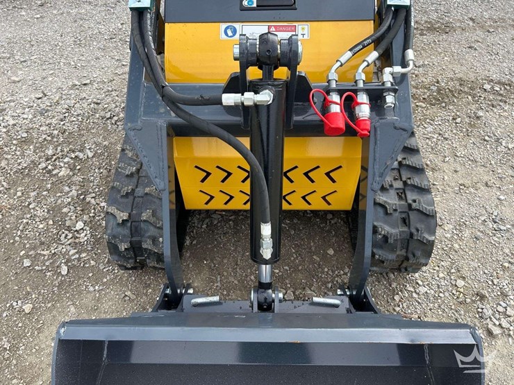 2026-ssl60-mini-track-loader-skid-steer.-image-10
