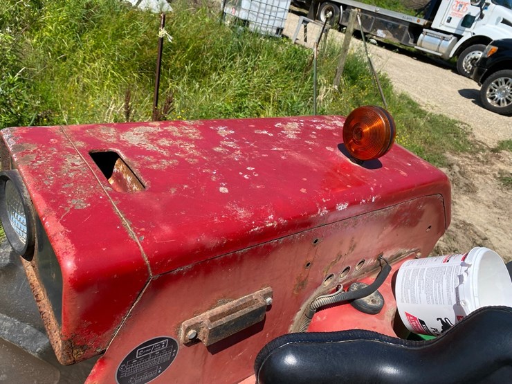 case-ih-695-2-wd-tractor-image-18