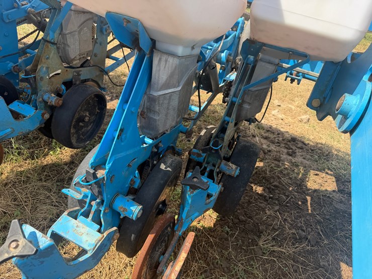 #51909-•-monosem-12-twin-row-38"-center-planter-05a116-inv#51909-image-59