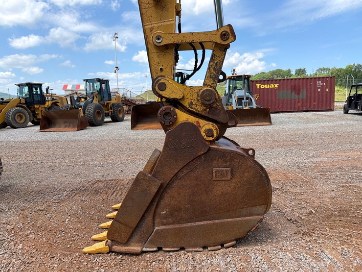 #4034-•-caterpillar-328d-lcr-excavator-image-15