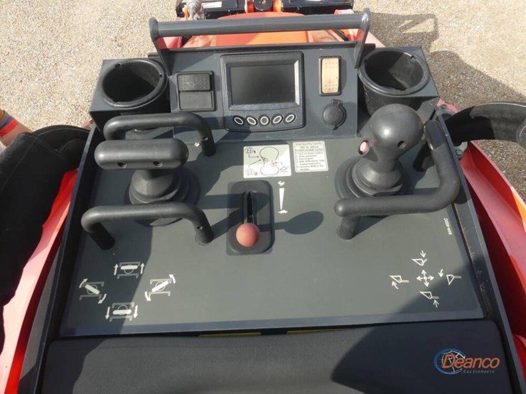 2023-kubota-scl1000-image-8