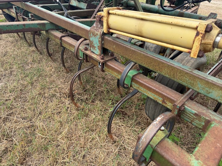 john-deere-1010-image-16