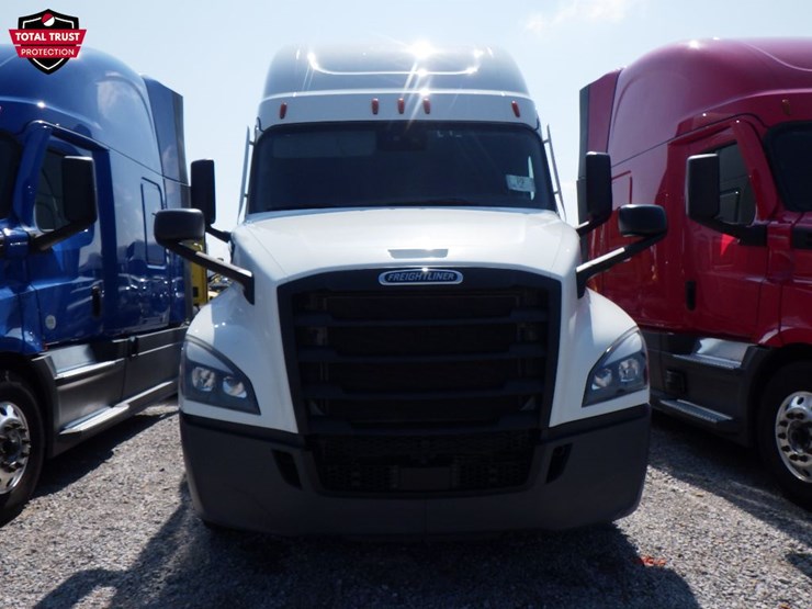 2022-freightliner-cascadia-126-image-3