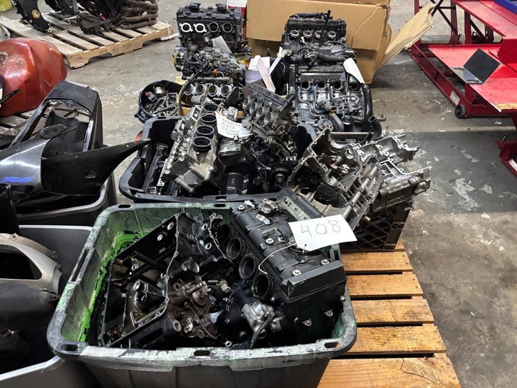 #408-•-2-pallets-of-motorcycle-engines-and-engine-parts-image-1