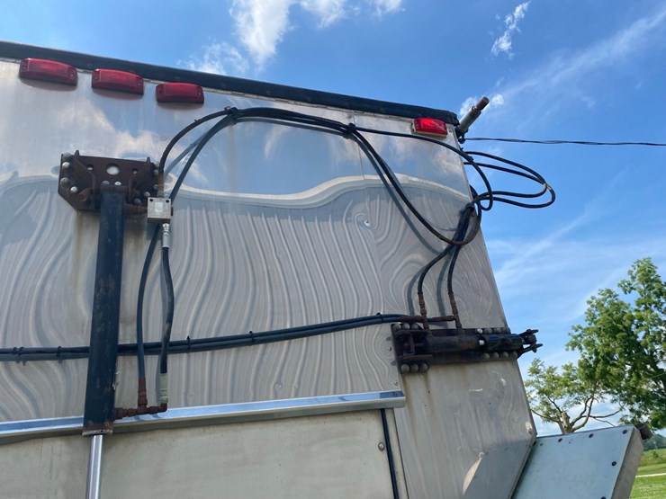 2000-wilson-patriot-belt-trailer-image-41